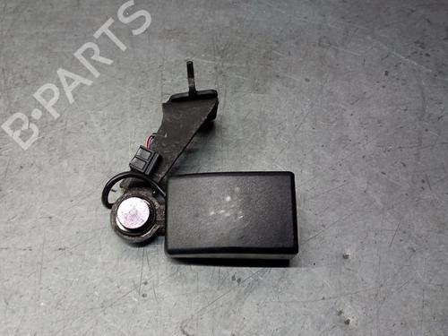 Used Seat buckle BMW 3 (F30, F80) 330 e (252 hp) 28172840