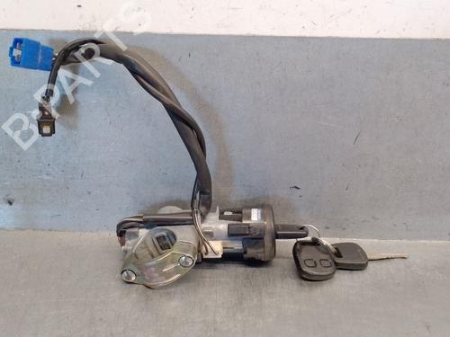 Used Ignition barrel SUBARU FORESTER (SF_) 2.0 AWD (SF5) (125 hp) 29592823