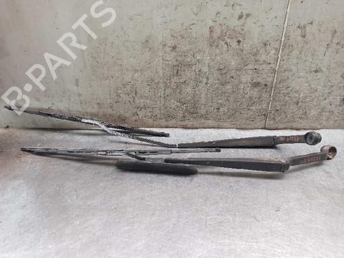 Used Front windshield wiper arm MAZDA 323 C V (BA) 1.5 16V (BA11) (88 hp) 7677190