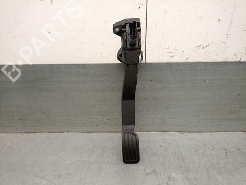 Used Pedal OPEL CORSA F (P2JO) 1.2 (68) (101 hp) 28419136
