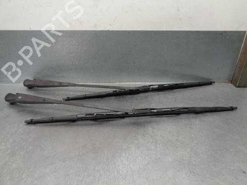 Used Front windshield wiper arm Front windshield wiper arm IVECO DAILY II Van 30-8 (14914111, 14914117, 14914211, 14914217, 14915111,... (82 hp) 17534618 17534618