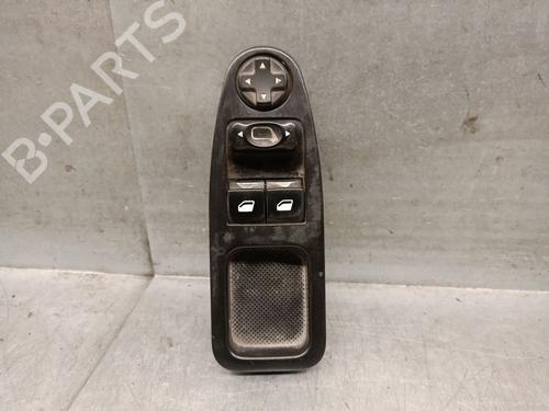 Used Left front window switch Left front window switch PEUGEOT EXPERT Van (VF3A_, VF3U_, VF3X_) 1.6 HDi 90 8V (90 hp) 34522975 34522975