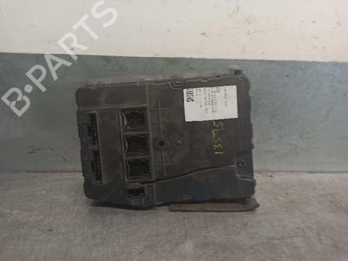 Sikringsdose RENAULT MEGANE II Estate (KM0/1_) 1.9 dCi (KMRG, KM1G, KM0G, KM2C) (120 hp) 12188557