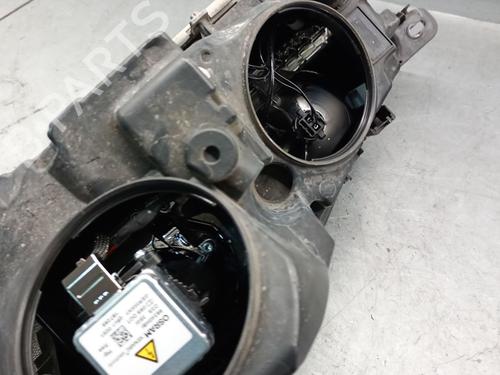 Right headlight JAGUAR F-PACE (X761) 2.0 TD4 | BP32319404C29