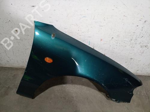 Aleta delantera derecha HYUNDAI ACCENT I (X-3) 1.3 i 12V (84 hp) 23962413