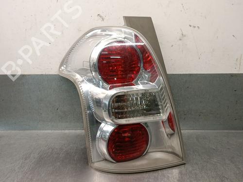 Achterlicht links TOYOTA COROLLA Verso (ZER_, ZZE12_, R1_) 2.2 D-4D (AUR10_, AUR10R) (136 hp) 30641015