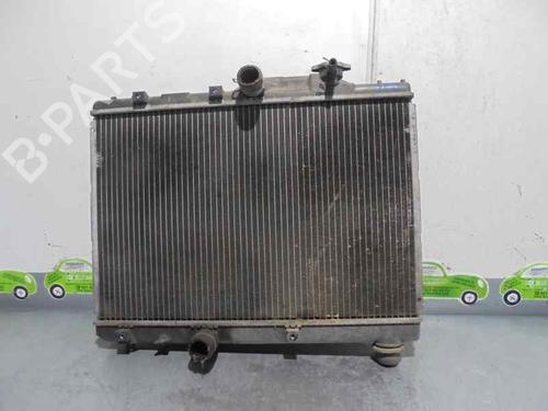 Used Water radiator Water radiator TOYOTA COROLLA Compact (_E11_) 1.4 (EE111_, EE111R) (86 hp) 2108046 2108046