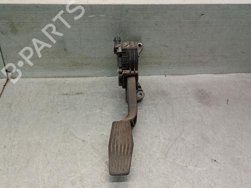 Used Pedal KIA CERATO I Saloon (LD) 2.0 CRDi (112 hp) 30525354