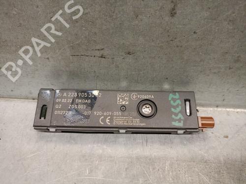 antennabase-mercedes-benz-v-class-w447-2014-36115124 main image