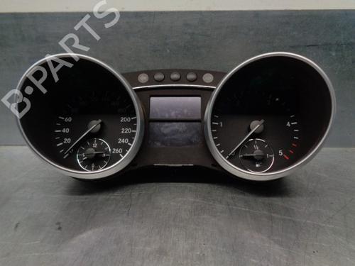Instrument cluster MERCEDES-BENZ M-CLASS (W164) ML 320 CDI 4-matic (164.122) | BP8877254C47 
