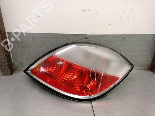 right-taillight-opel-astra-h-a04-2004-2005-2006-2007-2008-2009-2010-2011-2012-2013-2014-31717305 main image