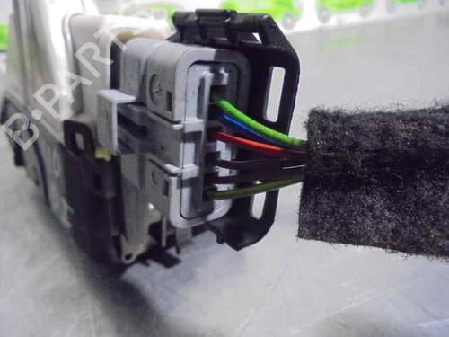 Front right lock PEUGEOT 5008 (0U_, 0E_) 1.6 BlueHDi 120 | BP2305128C97 