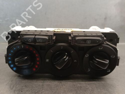 climate-control-opel-corsa-e-x15-2014-35724289 main image