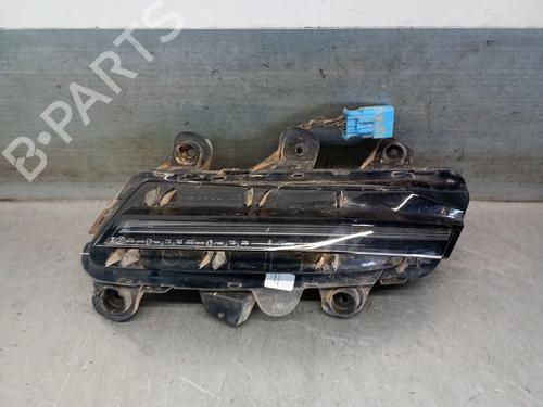 Used Right front indicator PEUGEOT 3008 II SUV (MC_, MR_, MJ_, M4_) 1.2 THP/ PureTech 130 (MRHNSM, MRHNSU, MRHNSJ, MRHNYW,... (131 hp) 24466498