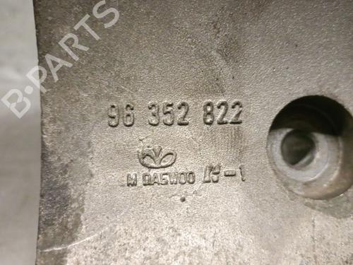 Support de moteur DAEWOO LACETTI Hatchback (KLAN) 1.6 | BP30696957M89