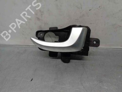 Used Front right interior door handle Front right interior door handle 6912067 6912067
