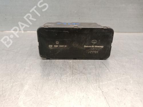 Dør styreenhed VW GOLF III (1H1) 1.9 TDI (110 hp) 29418352