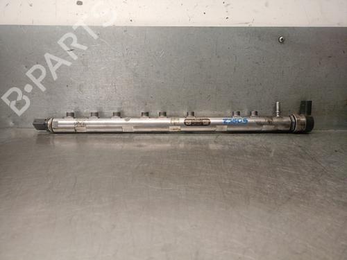 Used Injection rail BMW 5 (F10) 530 d (245 hp) 30104839