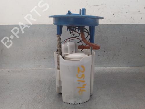 Used Fuel pump Fuel pump SKODA FABIA III Estate (NJ5) 1.2 TSI (90 hp) 33813640 33813640