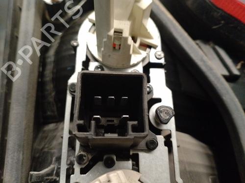 Feu arrière gauche VOLVO V70 II (285) 2.4 | BP30831228C34