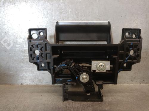 Front left interior door handle VW AMAROK (T1A, T1B) 3.0 TDI 4motion | BP34544702I13 - Image 2