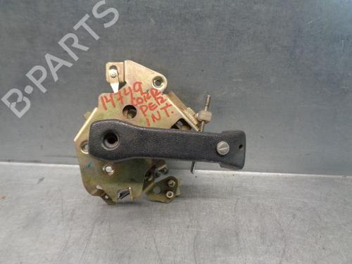 Used Rear right interior door handle Rear right interior door handle 9222195 9222195