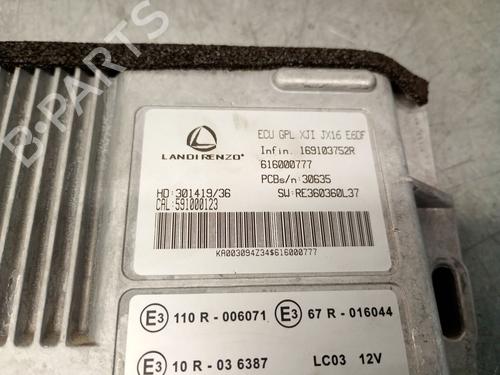 Engine control unit (ECU) DACIA SANDERO III 1.0 TCe 90 | BP28515708M57