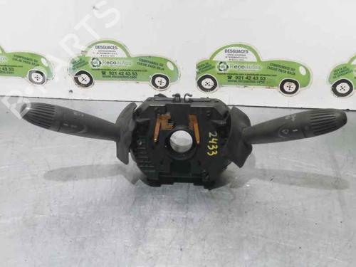 Used Headlight switch Headlight switch FIAT PUNTO (188_) 1.2 16V 80 (188.233, .235, .253, .255, .333, .353, .639,... (80 hp) 2090605 2090605