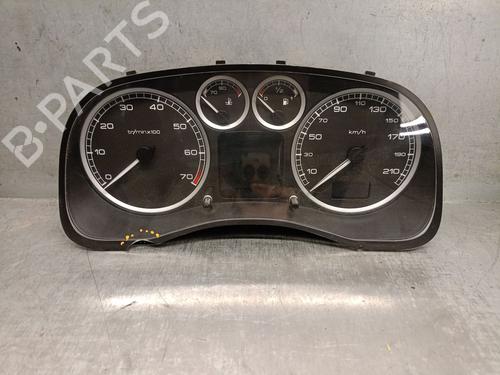 Used Instrument cluster PEUGEOT 307 (3A/C) 2.0 16V (136 hp) 22724050