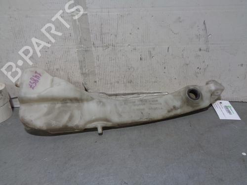 Used Windscreen washer tank RENAULT MEGANE I Classic (LA0/1_) 1.6 16V (LA00, LA04, LA0B, LA11, LA16, LA19, LA1J, LA1K,... (107 hp) 9289102