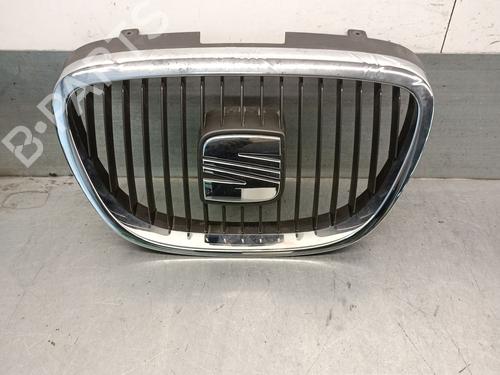 Used Grille SEAT ALTEA (5P1) 1.9 TDI (105 hp) 28514064