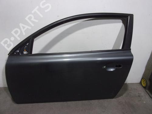 Used Left front door VOLVO C30 (533) 1.6 D (109 hp) 17035753