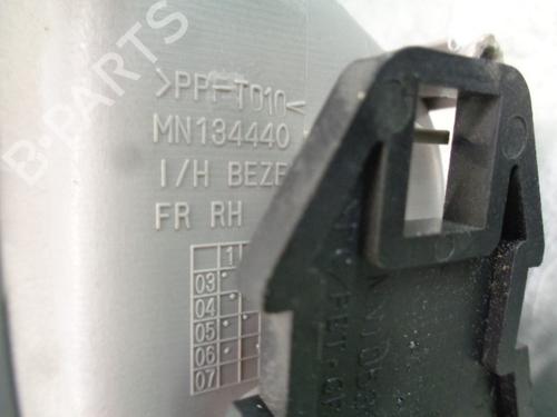 Front right interior door handle MITSUBISHI GRANDIS (NA_W) 2.4 MIVEC (NA4W) | BP10149069I14 