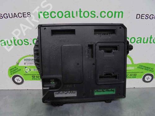 Zekeringkast RENAULT SCÉNIC III (JZ0/1_) 1.6 16V (JZ0U, JZ1B) (110 hp) 2341372