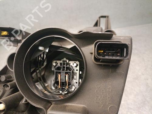 Left headlight PEUGEOT 2008 I (CU_) 1.2 THP 110 / PureTech 110 | BP32363187C28 