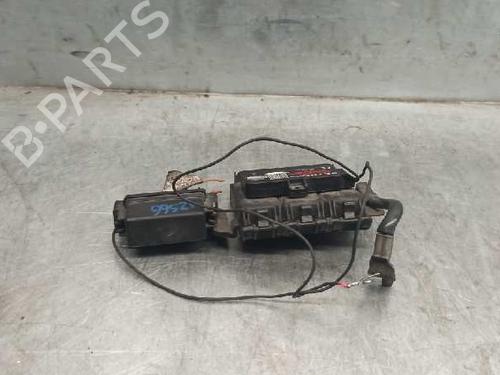 Used Fuse box VW POLO (9N_, 9A_) 1.9 TDI (101 hp) 7180735