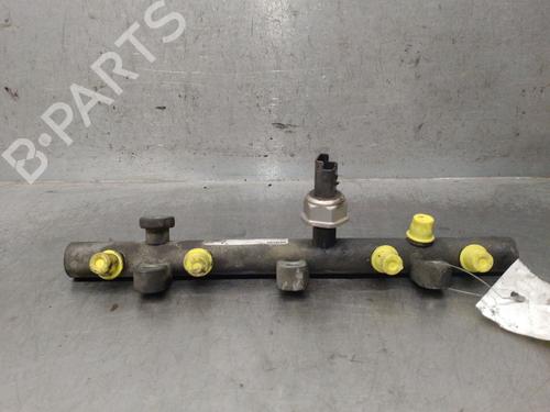 Used Injection rail Injection rail 39552561 39552561