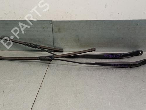 Used Front windshield wiper arm RENAULT MEGANE III Grandtour (KZ0/1) 1.6 16V (KZ0U, KZ1B, KZ1U) (110 hp) 30591473