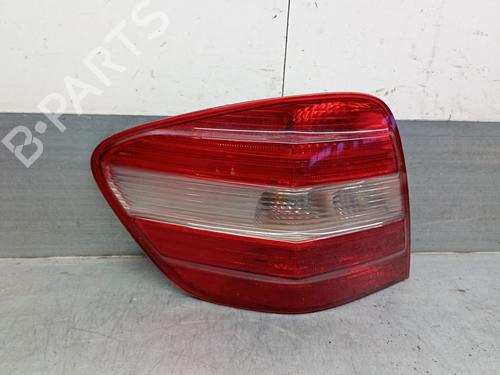 Used Left taillight MERCEDES-BENZ M-CLASS (W164) ML 450 CDI 4-matic (164.128) (306 hp) 28826577