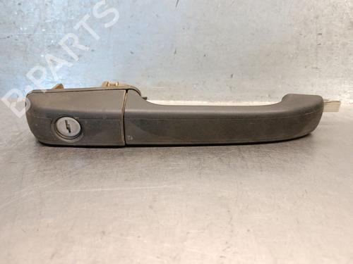 Used Front left exterior door handle Front left exterior door handle LAND ROVER DISCOVERY II (L318) 2.5 Td5 4x4 (136 hp) 40526575 40526575