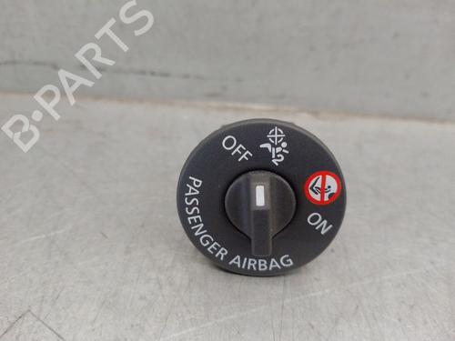 Commutateur SMART FORTWO Coupe (453) electric drive / EQ (453.391) (56 hp) 26377156