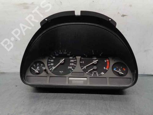 Used Instrument cluster BMW 5 (E39) 525 tds (143 hp) 6446371