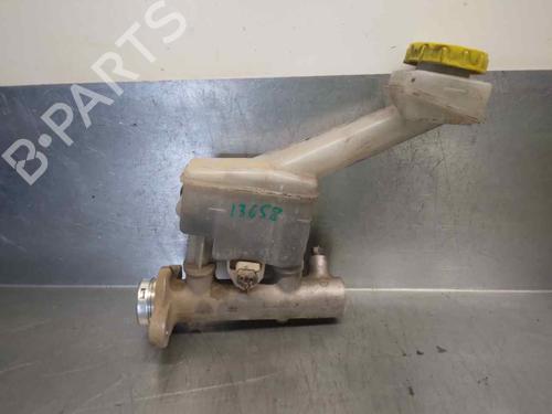 Hovedbremsecylinder NISSAN X-TRAIL I (T30) 2.2 dCi 4x4 (136 hp) 10571142