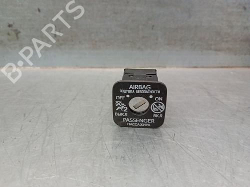 Used Switch TOYOTA COROLLA Estate (_E21_) 1.8 Hybrid (ZWE211W) (122 hp) 25237831