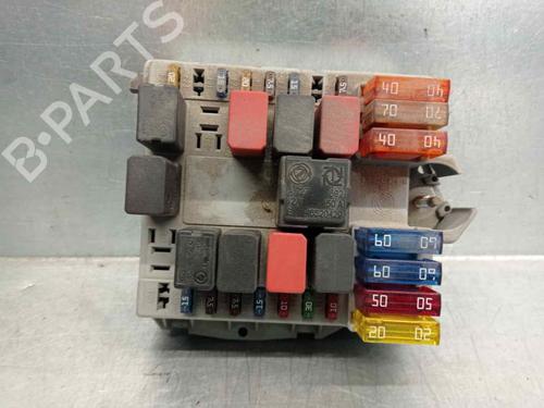 Used Fuse box FIAT DOBLO MPV (119_, 223_) 1.9 JTD (105 hp) 10391871