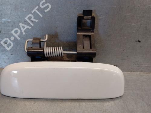 Poignée extérieure avant droite RENAULT TWINGO III (BCM_, BCA_) 0.9 TCe 90 (BCM9, BCM2) (90 hp) 29423052