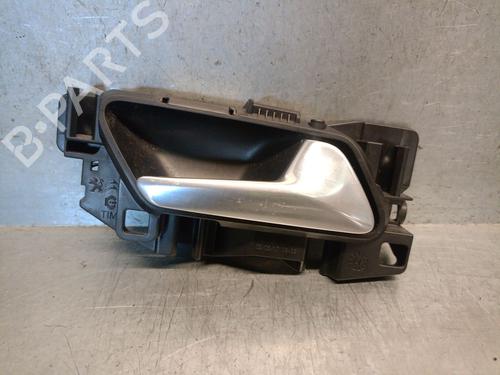 Used Rear right interior door handle Rear right interior door handle 38177758 38177758