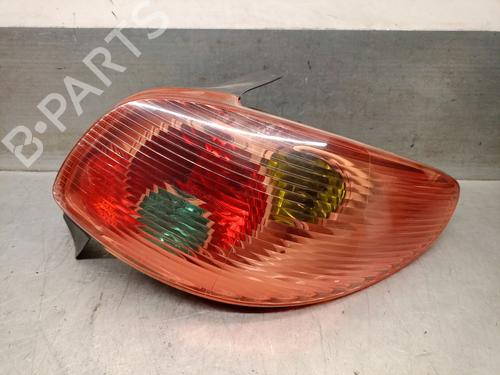 Used Right taillight PEUGEOT 206 Hatchback (2A/C) 1.4 i (75 hp) 25927467