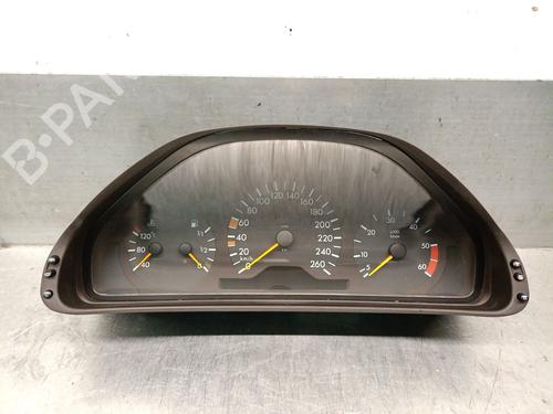 Used Instrument cluster MERCEDES-BENZ E-CLASS (W210) E 300 Turbo-D (210.025) (177 hp) 31971784