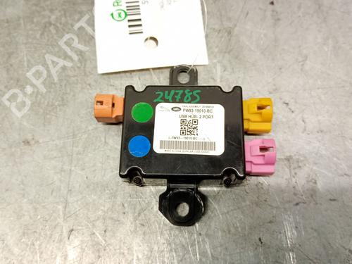 antennabase-jaguar-f-pace-x761-2015-33045961 main image